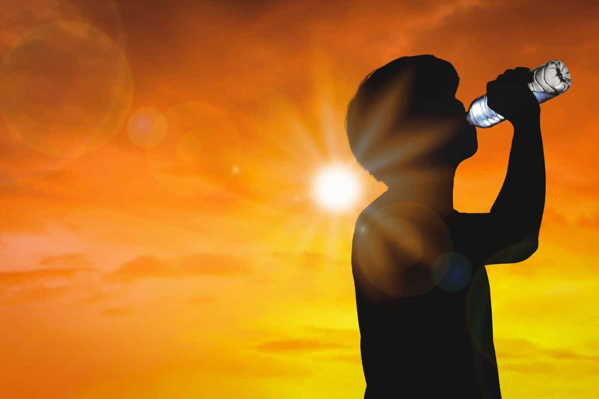البحرين تبدأ تطبيق حظر العمل في الظهيرة لحماية العمال