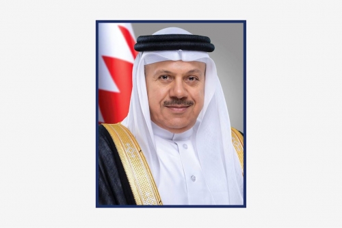 وزير الخارجية البحريني يشيد بمبادرات الملك وولي العهد لتعزيز السلام والحوار