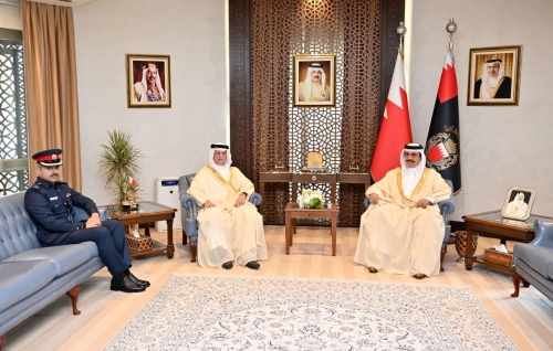 وزير الداخلية يلتقي خريج هارفارد ويؤكد على أهمية التطوير المهني