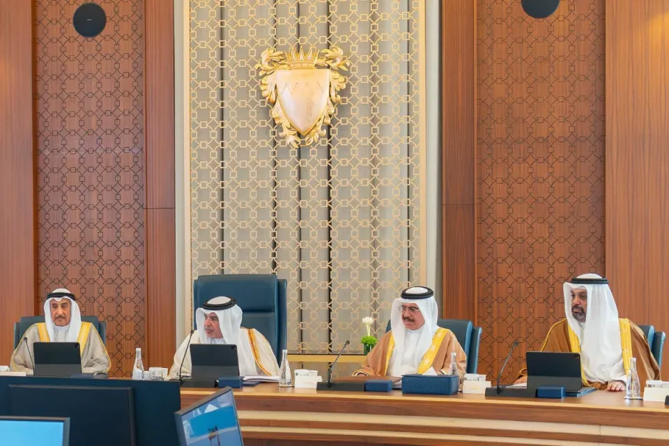مجلس الوزراء البحريني يدين الاعتداءات الحوثية ويقر حزمة قرارات اقتصادية وصحية